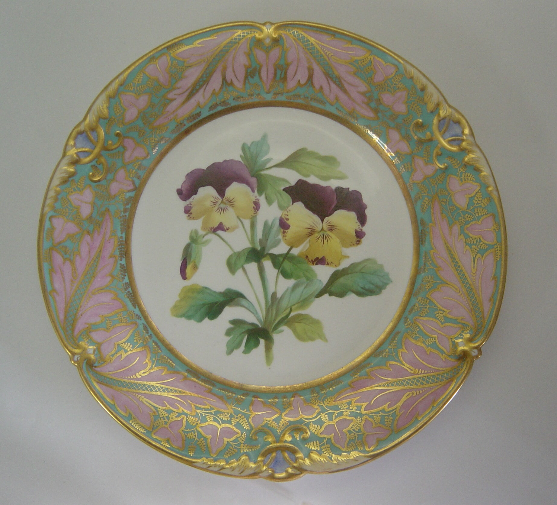 A0370_14 pansies Pansies (plate)