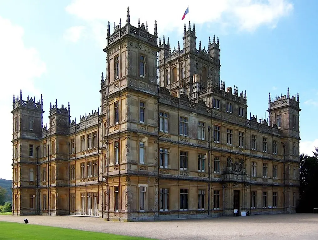 Highclere_Castle  Picture Credit Jonjames1986