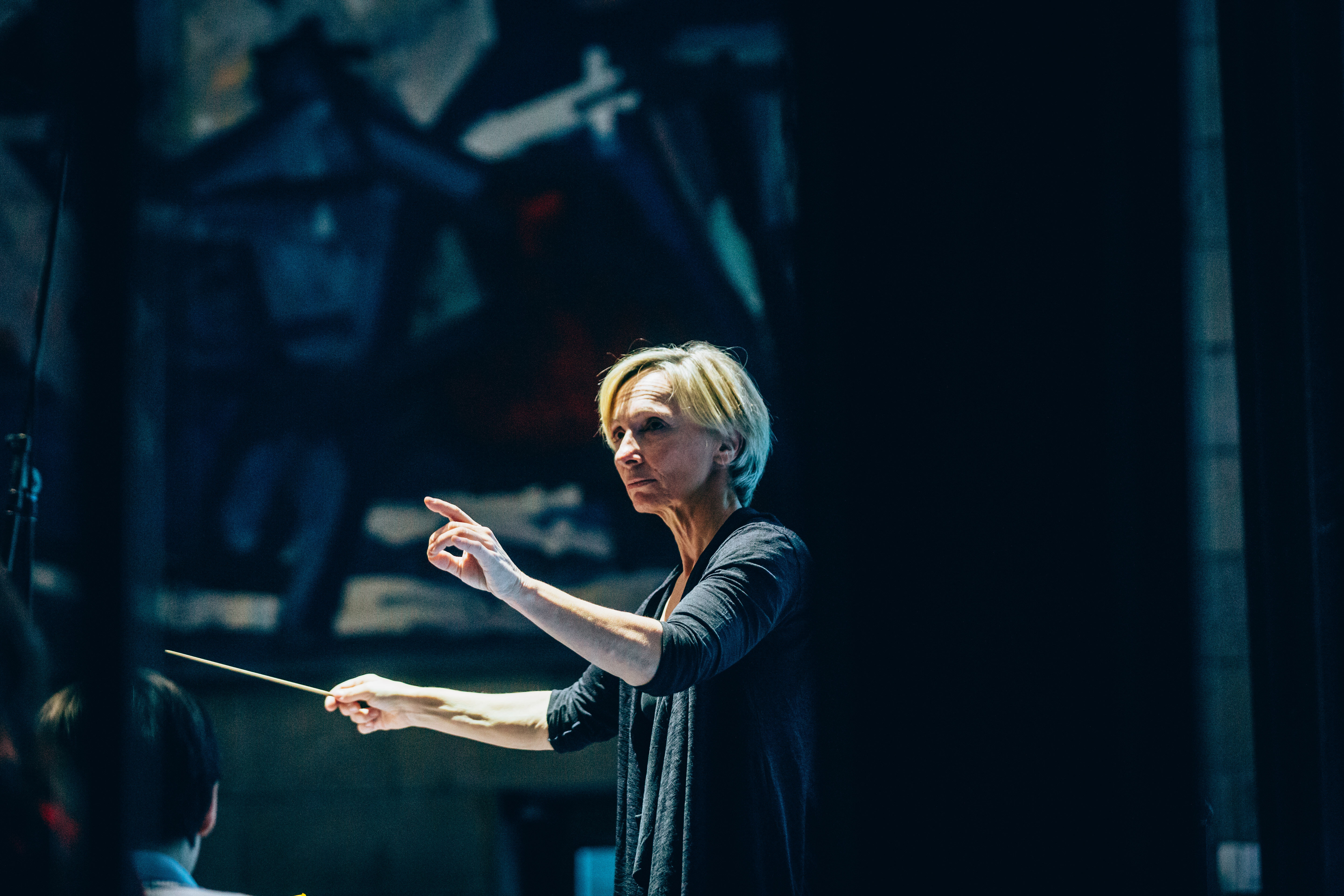 Nicolette Fraillon conducting