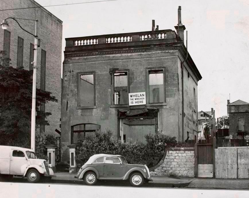 64 LaTrobe-Street