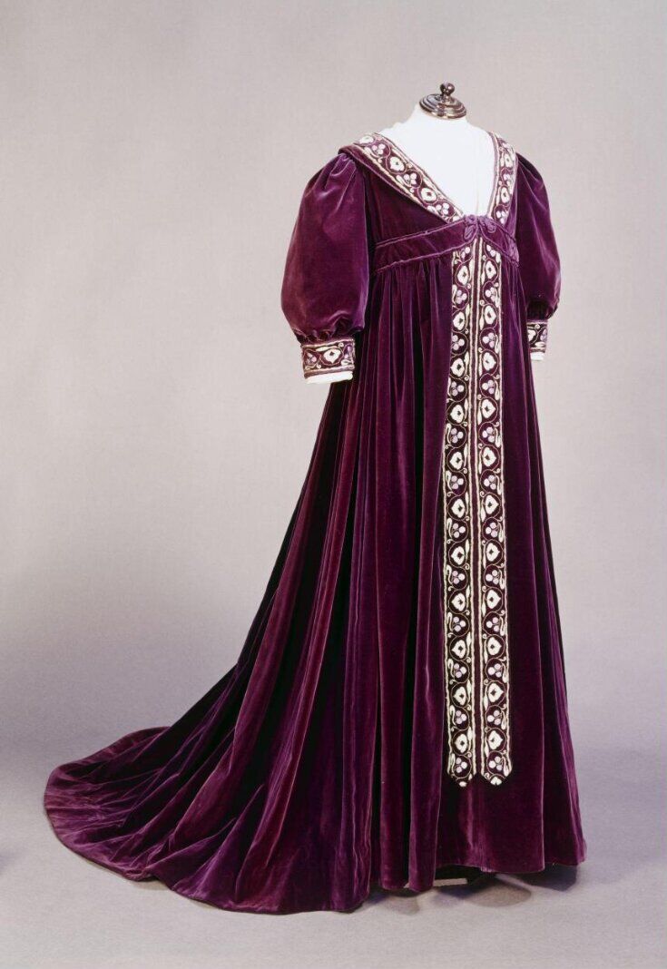 tea gown