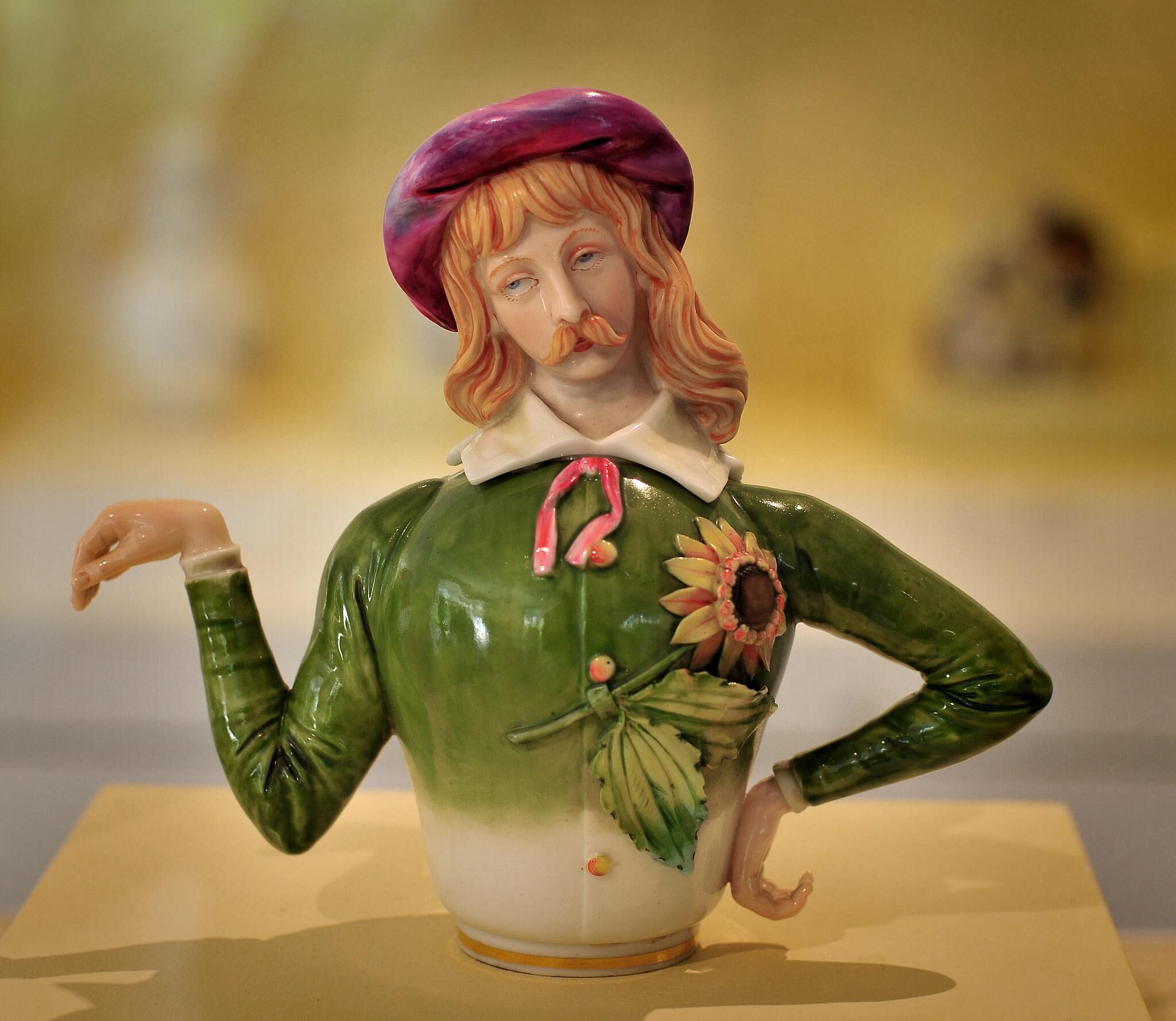 Aesthetic teapot