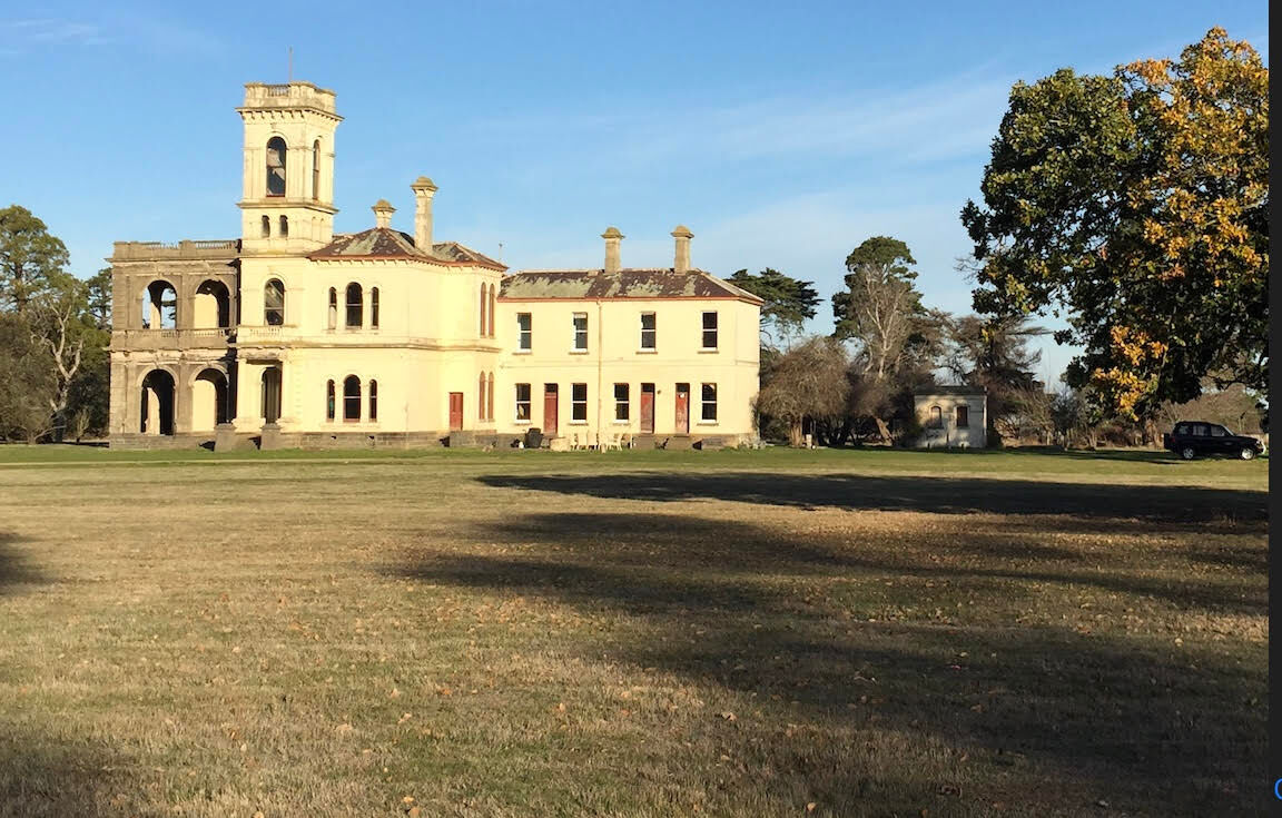 Front view Mintaro