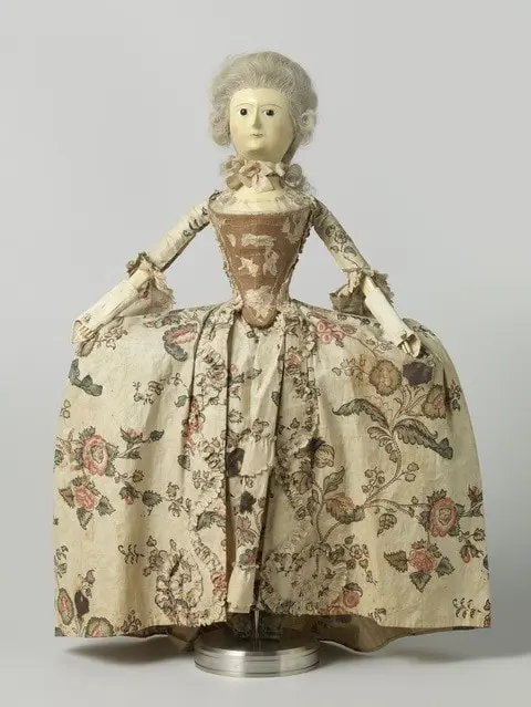 Lise Rogers_unknown maker, wooden doll, France, circa 1760