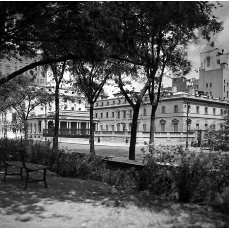 Entrance-view-1927-The-Frick-Collection