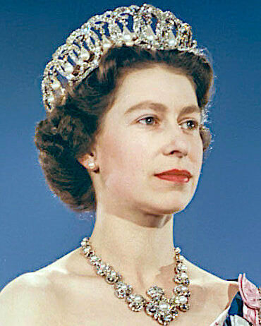 Queen_Elizabeth_II_1959_(cropped)