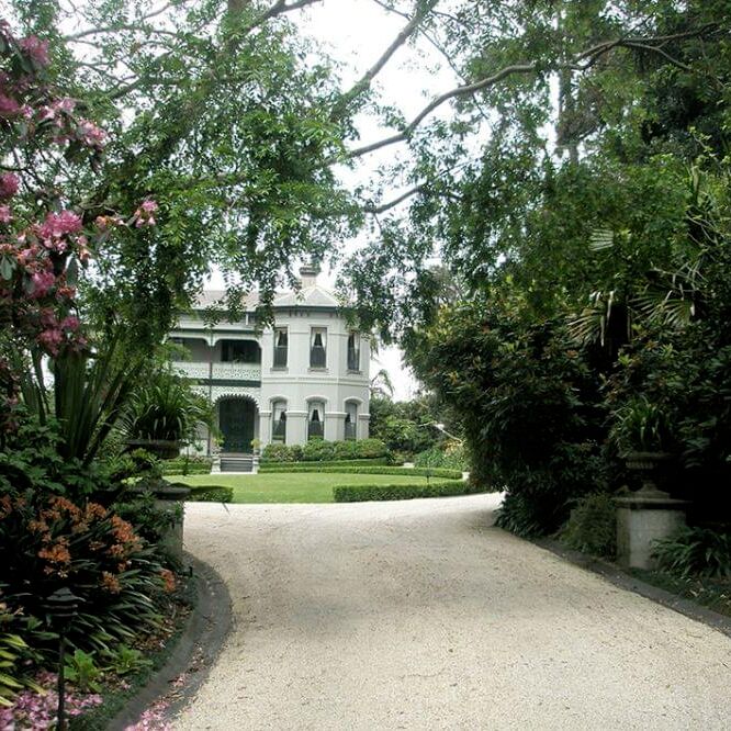 Astolat_House and driveway entrance