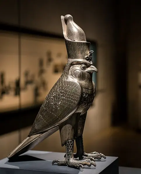 Horus_as_falcon_god