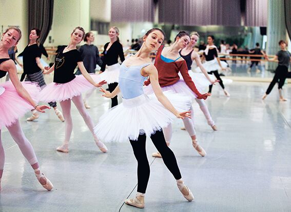 Australian Ballet_Photo Lynette Wills