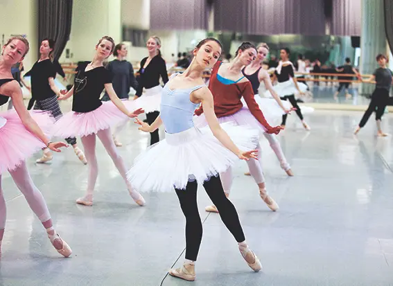 Australian Ballet_Photo Lynette Wills