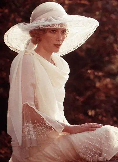 mia-farrow-daisy-buchanan-gatsby-1974