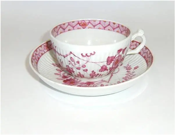 Teacup and SaucerWorcester c1772 Puce Banded Hedge