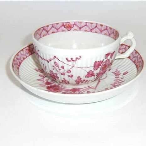 Teacup and SaucerWorcester c1772 Puce Banded Hedge
