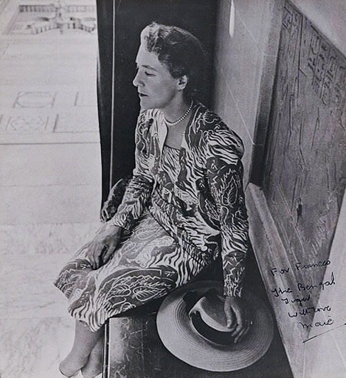 cecil-beaton-the-lady-casey-in-bengal-tiger-suit-1944