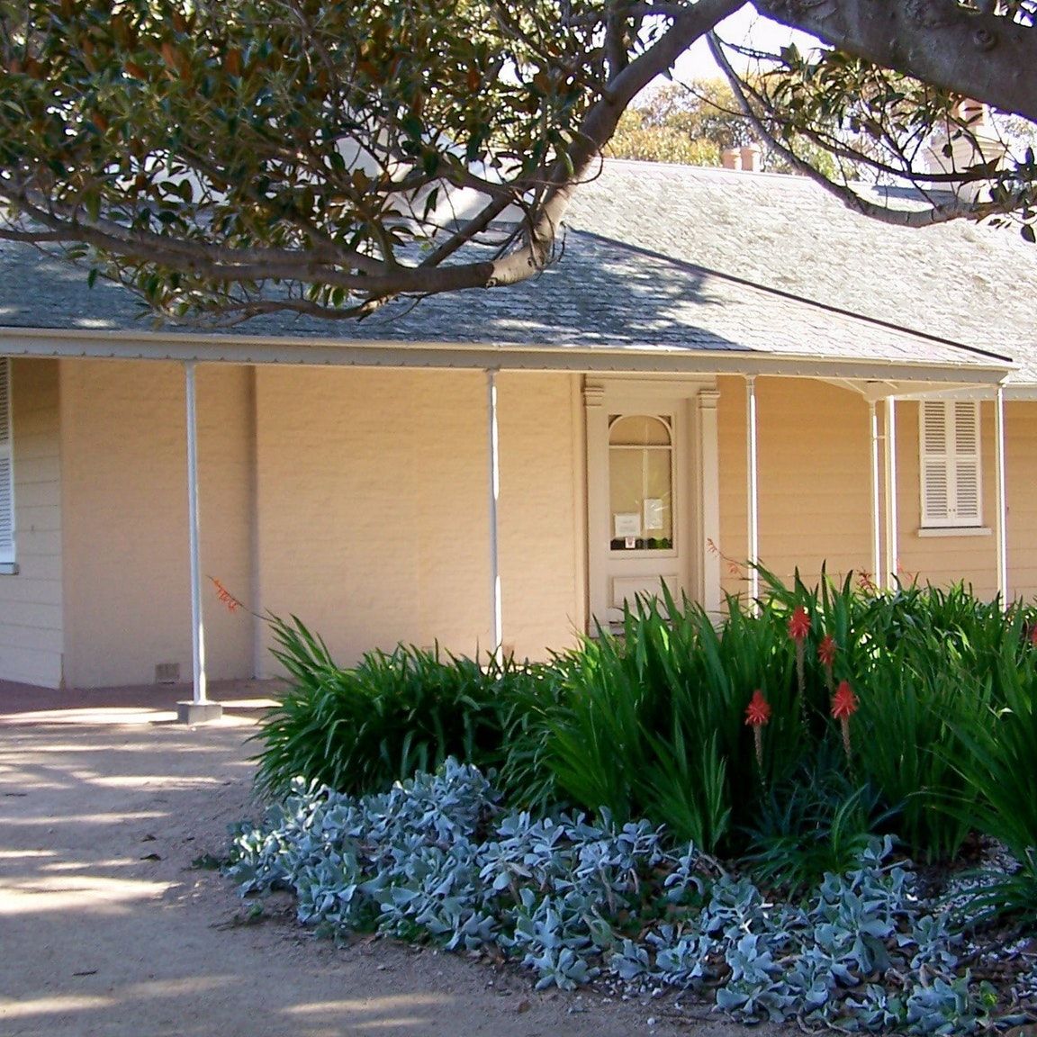 BLACK ROCK HOUSE | Tour and Talk