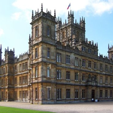 Highclere_Castle  Picture Credit Jonjames1986